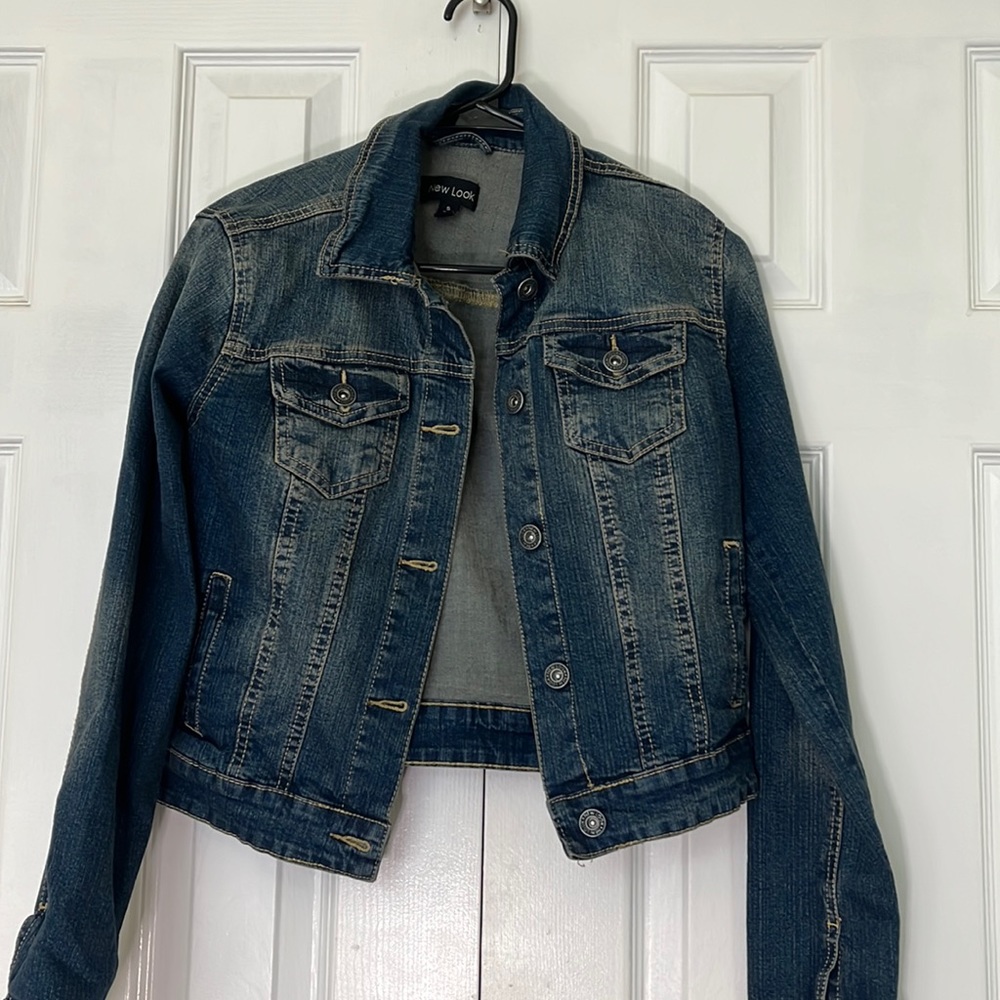 Very cute jean jacket. Bought for my picky teen but she never wore it